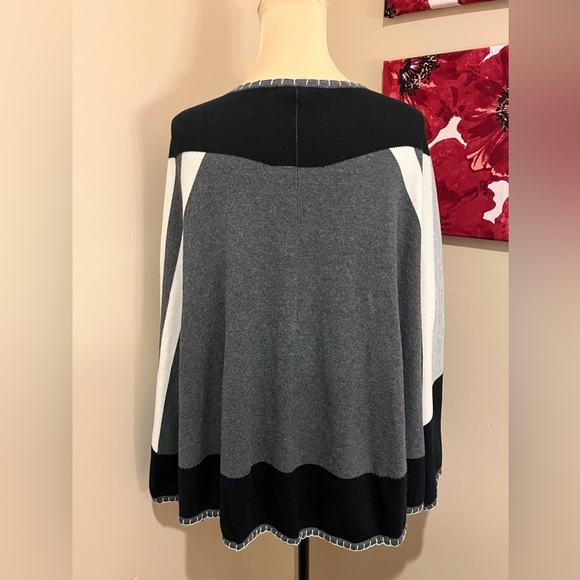 cAbi Wing Sleeve Cape, one size listed - Picture 4 of 5